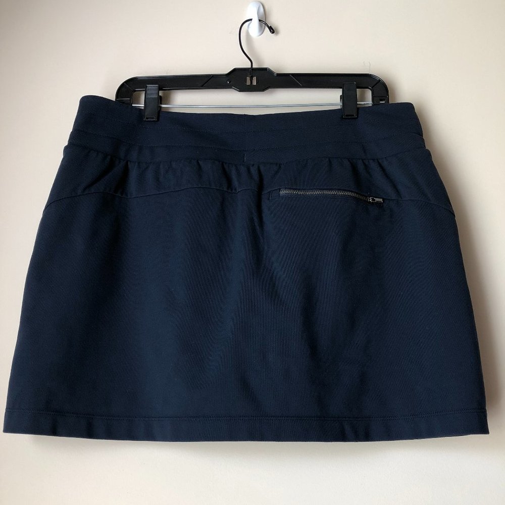 ATHLETA TENNIS SKORTS. - Picture 3 of 6